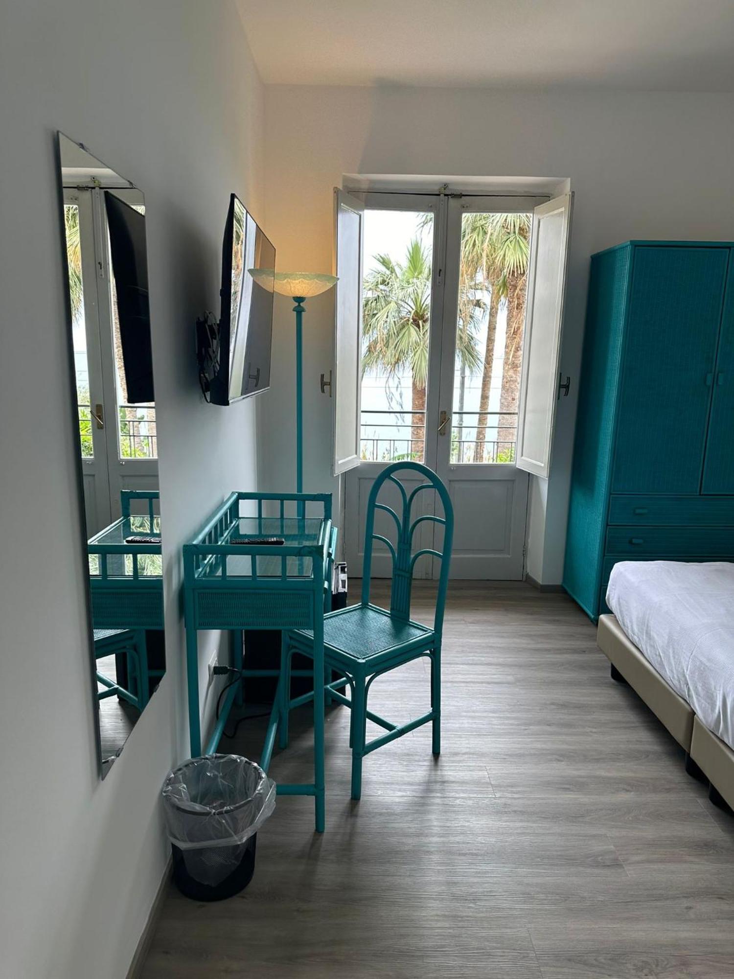 Baia Delle Sirene Hotel 3*