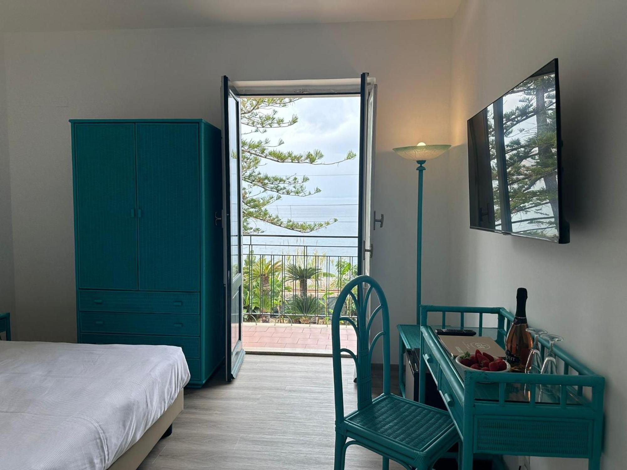 Hotel Baia Delle Sirene 3*