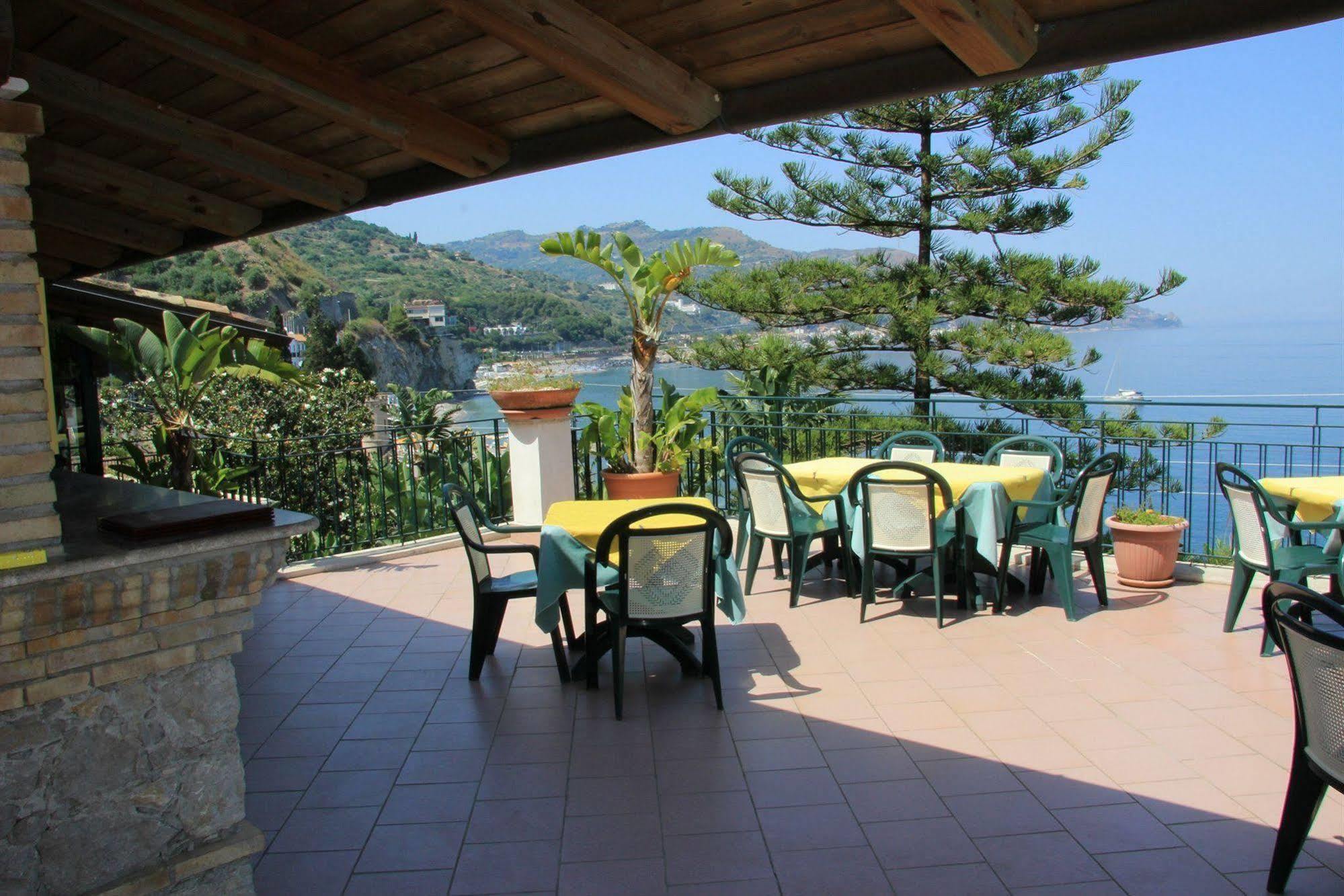 Baia Delle Sirene 3* Taormina