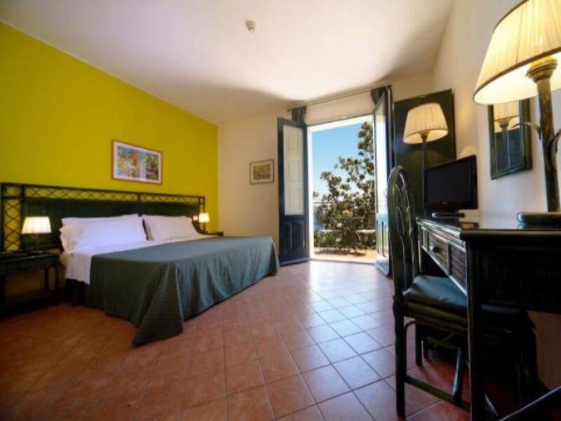 Hotel Baia Delle Sirene 3*