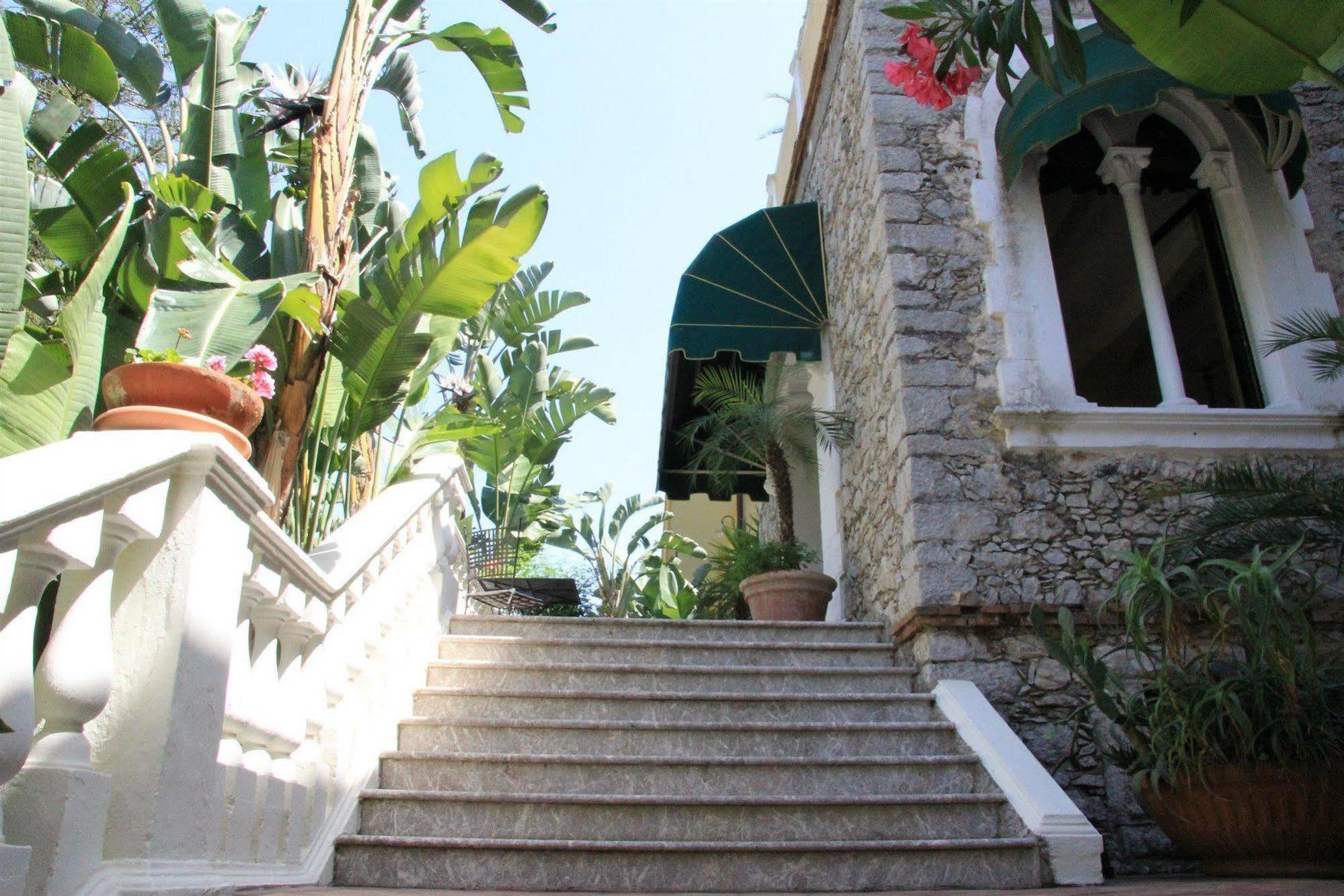Baia Delle Sirene Hotel 3*