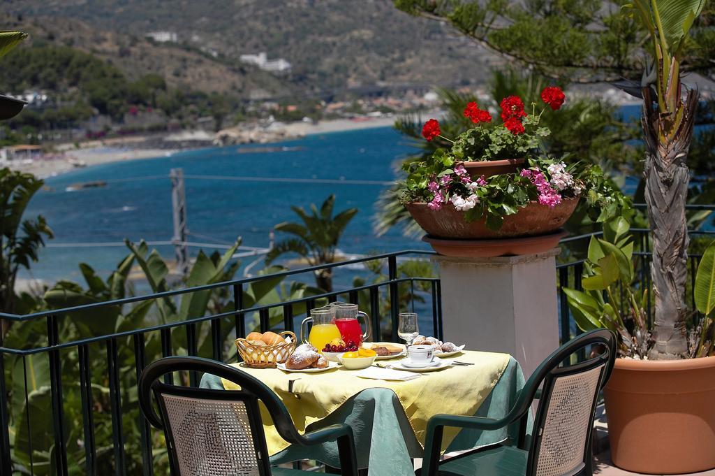 Hotel Baia Delle Sirene 3*